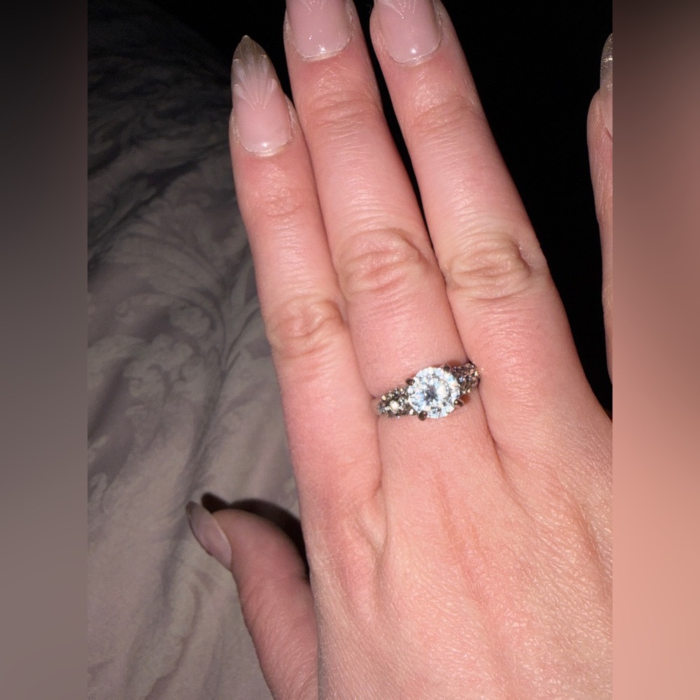 Silver-Tone Rhinestone Ring | Round Center Stone | Unbranded | Size Approx. 8–9